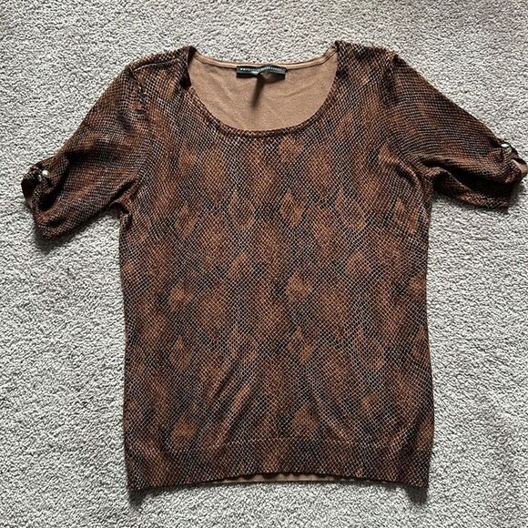 White House Black Market Top! - Picture 9 of 10